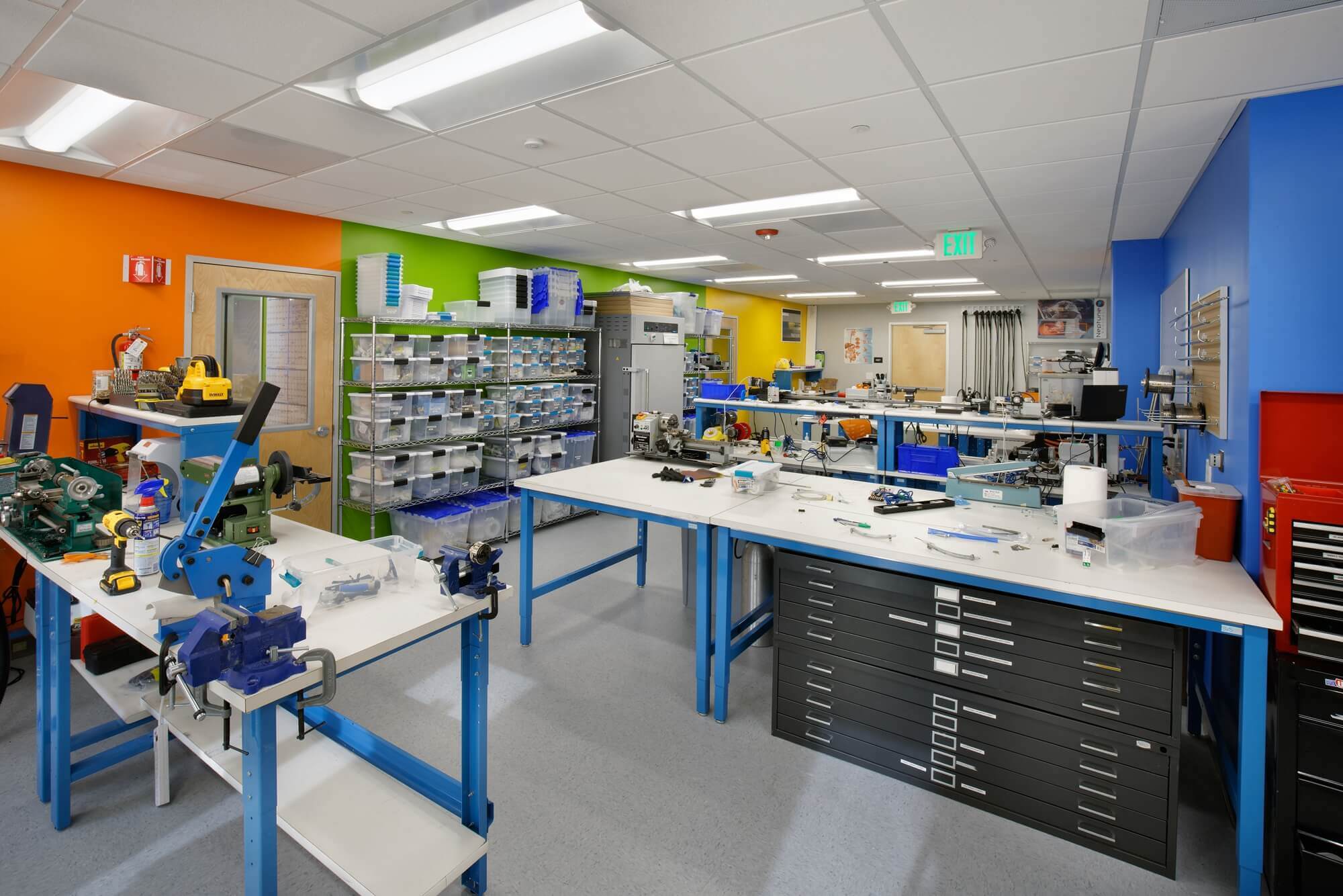 Neptune Medical Lab construction - lab equipments on the table