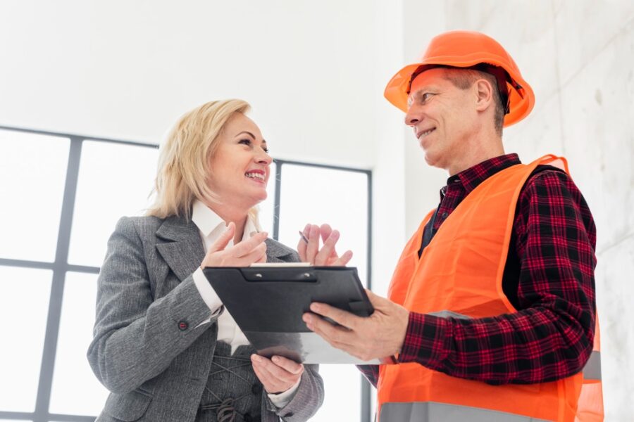 client talking to a commercial contractor