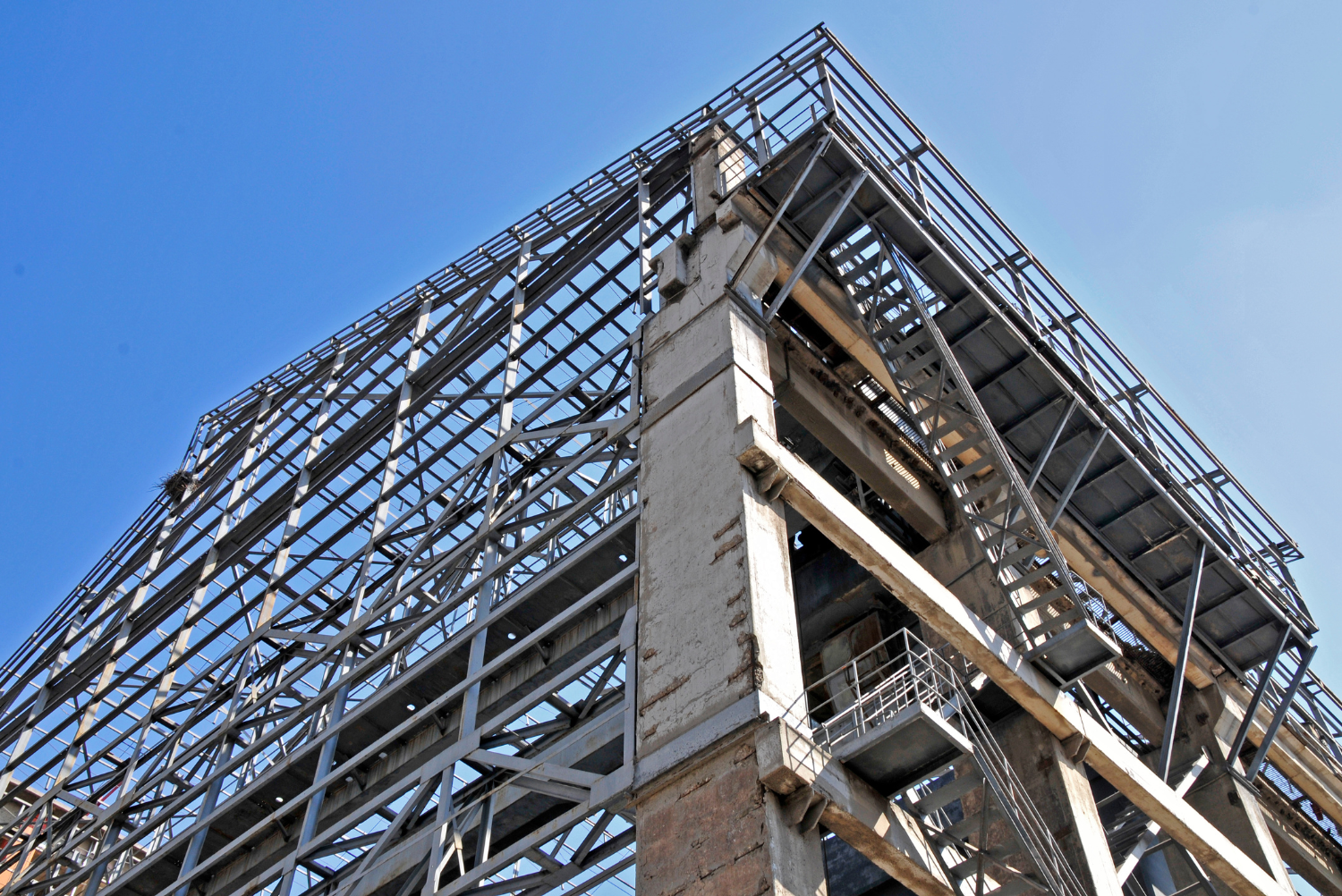 steel reinforcement vs tilt up panels